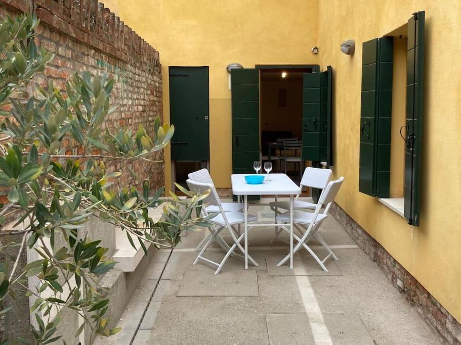 Appartamento Tre Archi Con Corte Privata Venedig Eksteriør billede